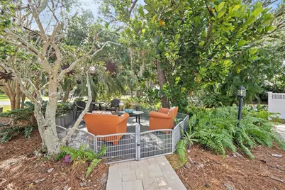 1713 Fiesta Drive, Sarasota, FL 34231 - Photo 49