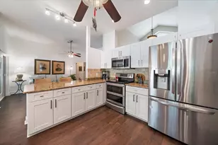 1713 Fiesta Dr, Sarasota, FL 34231 - Photo 15