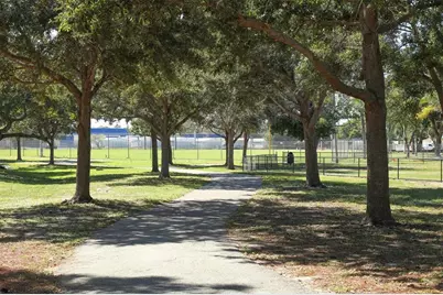 2105 39th Street W, Bradenton, FL 34205 - Photo 57