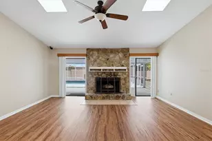 2105 39th St W, Bradenton, FL 34205 - Photo 9