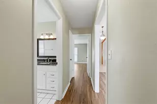 2105 39th St W, Bradenton, FL 34205 - Photo 5