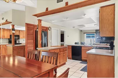 2105 39th Street W, Bradenton, FL 34205 - Photo 23