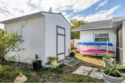 2105 39th Street W, Bradenton, FL 34205 - Photo 35