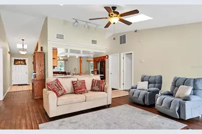 2105 39th Street W, Bradenton, FL 34205 - Photo 7