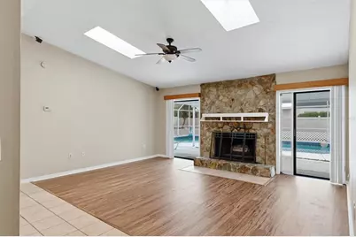 2105 39th Street W, Bradenton, FL 34205 - Photo 7
