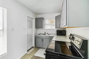 612 5th Ave Dr E, Bradenton, FL 34208 - Photo 11