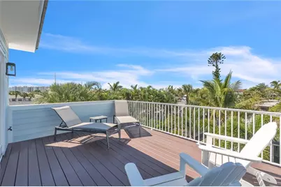 5710 Carissa Street, Holmes Beach, FL 34217 - Photo 33