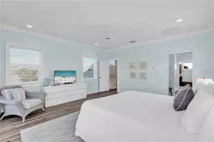 5710 Carissa St, Holmes Beach, FL 34217 - Photo 25