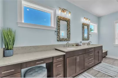 5710 Carissa Street, Holmes Beach, FL 34217 - Photo 31