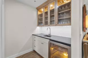 615 Dream Island Pl, Longboat Key, FL 34228 - Photo 13