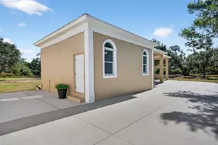 6677 Mandarin Rd, Sarasota, FL 34238 - Photo 35