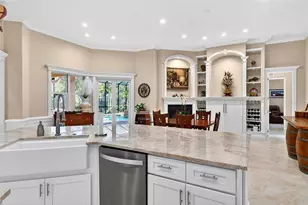 6677 Mandarin Rd, Sarasota, FL 34238 - Photo 11