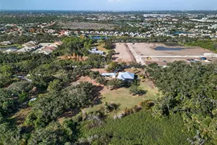 6677 Mandarin Rd, Sarasota, FL 34238 - Photo 47