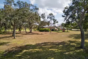 6677 Mandarin Rd, Sarasota, FL 34238 - Photo 43