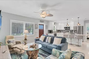 154 Crescent Dr, Anna Maria, FL 34216 - Photo 15