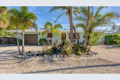 154 Crescent Drive, Anna Maria, FL 34216 - Photo 1