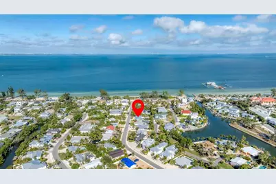 154 Crescent Drive, Anna Maria, FL 34216 - Photo 5