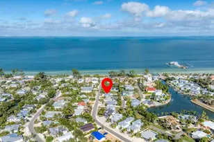 154 Crescent Dr, Anna Maria, FL 34216 - Photo 5