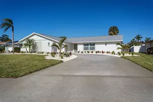 5114 36th Ave Dr W, Bradenton, FL 34209 - Photo 3