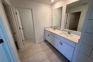 12434 Radiant Crystal Rose Pl, Parrish, FL 34219 - Photo 9