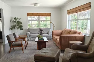 1016 Rhodes Ave, Sarasota, FL 34237 - Photo 25