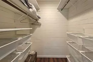 1016 Rhodes Ave, Sarasota, FL 34237 - Photo 17