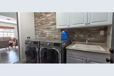 1016 Rhodes Avenue, Sarasota, FL 34237 - Photo 29