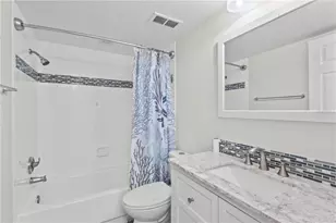 5618 Ashton Lake Dr, Sarasota, FL 34231 - Photo 17