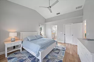 4424 Diamond Cir W, Sarasota, FL 34233 - Photo 25