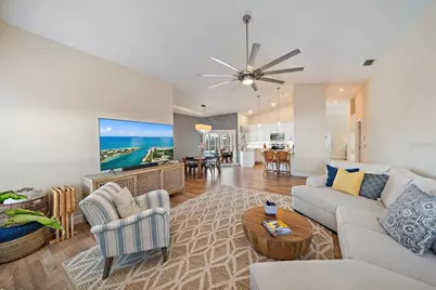 4424 Diamond Circle W, Sarasota, FL 34233 - Photo 7