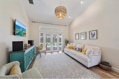 4424 Diamond Circle W, Sarasota, FL 34233 - Photo 5