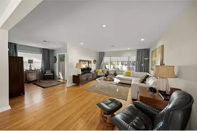 3331 Old Oak Drive, Sarasota, FL 34239 - Photo 11