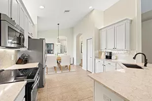 2235 Terracina Dr, Venice, FL 34292 - Photo 17