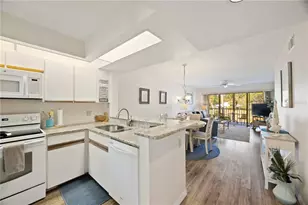 433 Cerromar Ln, Venice, FL 34293 - Photo 11