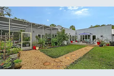 3615 Flores Avenue, Sarasota, FL 34239 - Photo 21