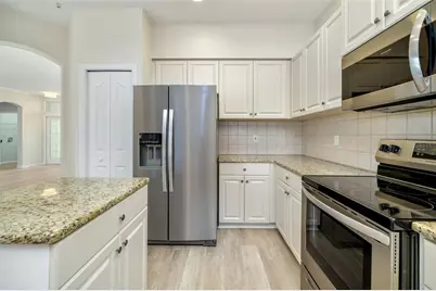 5166 Magnolia Pond Drive, Sarasota, FL 34233 - Photo 11