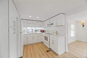 1221 41st Ave E, Ellenton, FL 34222 - Photo 9