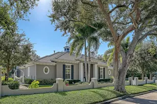 1732 Cunliff Ln, Sarasota, FL 34239 - Photo 37