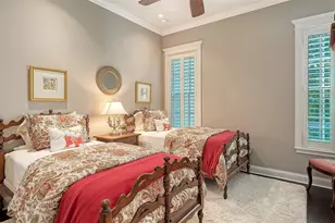 1732 Cunliff Ln, Sarasota, FL 34239 - Photo 27