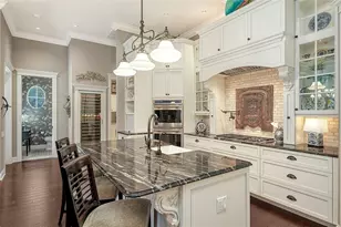 1732 Cunliff Ln, Sarasota, FL 34239 - Photo 13