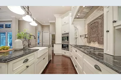 1732 Cunliff Lane, Sarasota, FL 34239 - Photo 11
