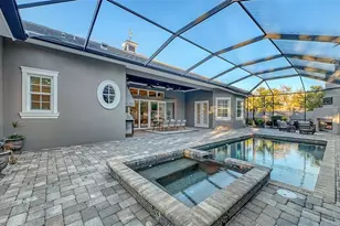 1732 Cunliff Ln, Sarasota, FL 34239 - Photo 19