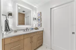 1750 Benjamin Franklin Dr, Sarasota, FL 34236 - Photo 33