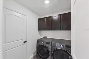 7335 34th Ct E, Sarasota, FL 34243 - Photo 23