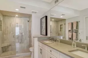 2525 Gulf of Mexico Dr, Longboat Key, FL 34228 - Photo 11