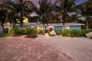 6201 Holmes Blvd, Holmes Beach, FL 34217 - Photo 35