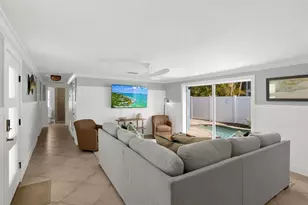 6201 Holmes Blvd, Holmes Beach, FL 34217 - Photo 7