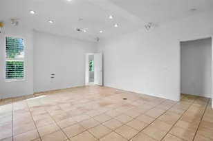 5278 Far Oak Cir, Sarasota, FL 34238 - Photo 13