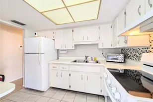 6105 Coral Way, Bradenton, FL 34207 - Photo 3