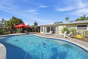 2651 Leafy Ln, Sarasota, FL 34239 - Photo 31